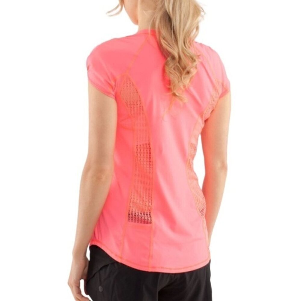 Lululemon Run: Sun Sprinter Short SleeveFlash Light size 10